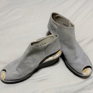 Fly London Ypul in Cupido Taupe Suede Wedge with a Peep Toe  Size EU 40 US 9-9.5